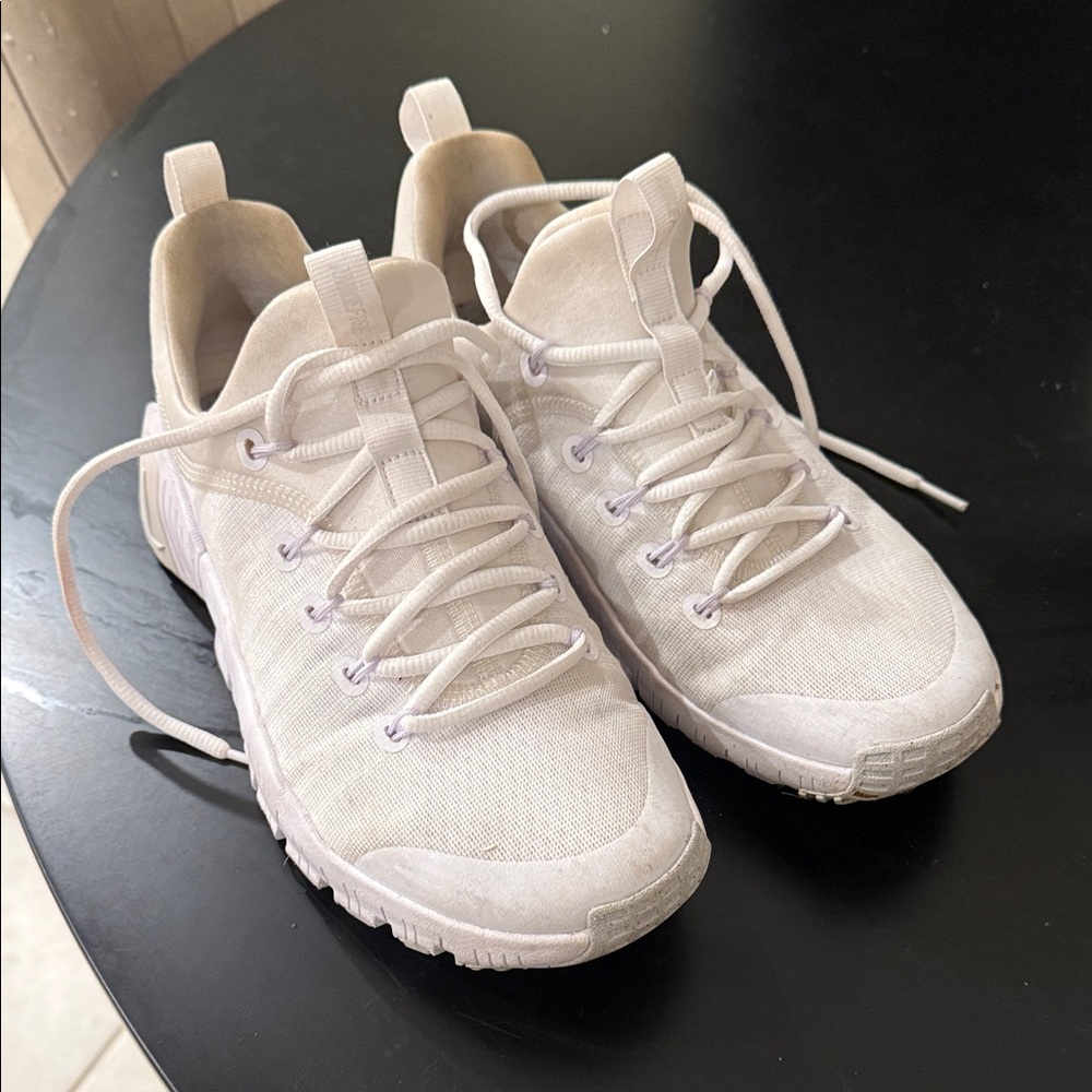 Nike Women's Athletic Shoes White Cream